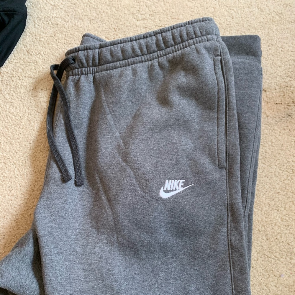 gray nike joggers
